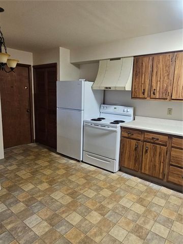 301 E 1st Ave, Tarentum, PA 15084