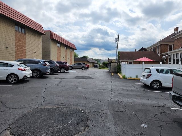 301 E 1st Ave, Tarentum, PA 15084