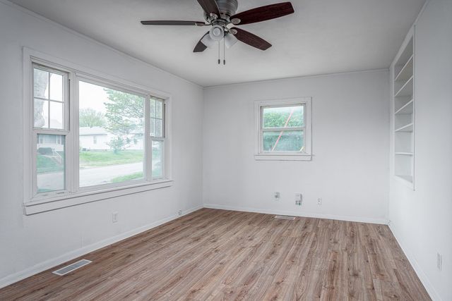 2318 N Sturdevant Street, Davenport, IA 52804