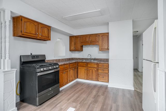 2318 N Sturdevant Street, Davenport, IA 52804