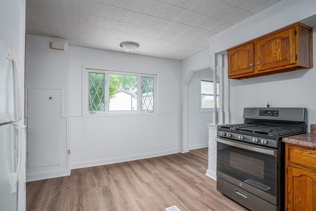 2318 N Sturdevant Street, Davenport, IA 52804