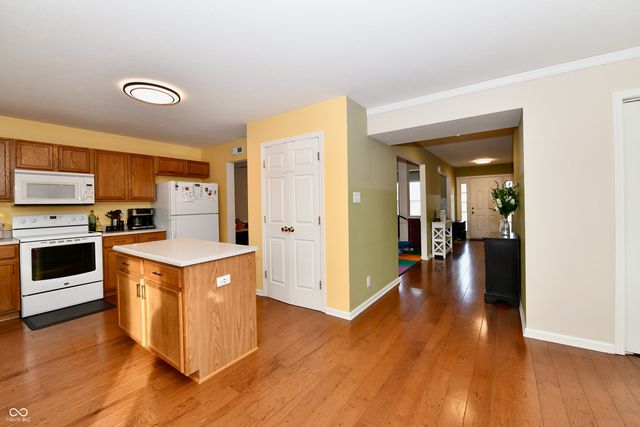 3011 Shadow Lake Drive, Indianapolis, IN 46217