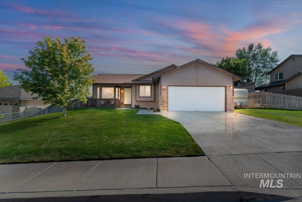 365 W Bloomington Dr, Meridian, ID 83642