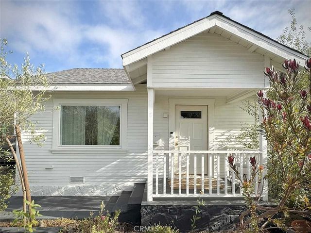 124 W Sycamore Avenue, El Segundo, CA 90245
