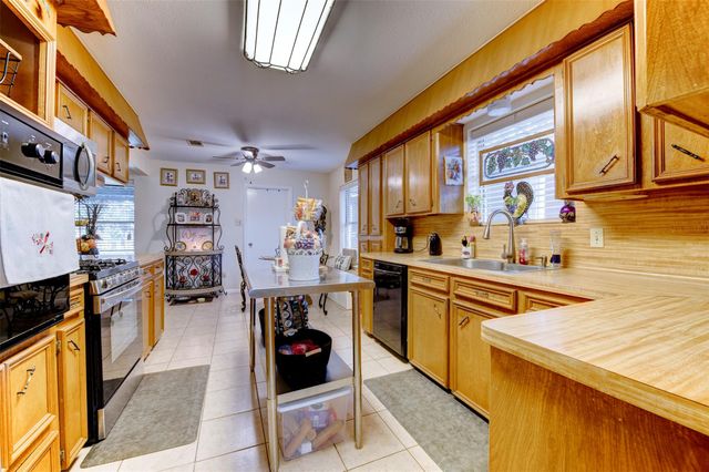 1664 Fm 1010 Road, Cleveland, TX 77327