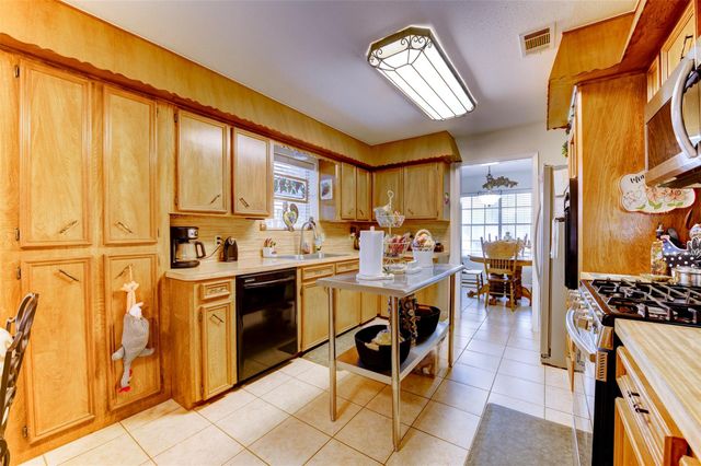 1664 Fm 1010 Road, Cleveland, TX 77327