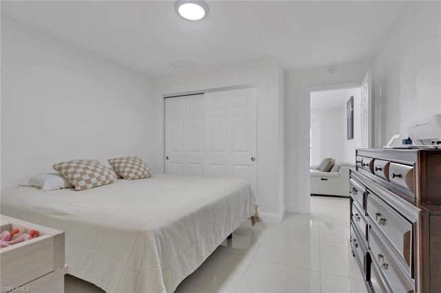 4500 28th AVE SW, Naples, FL 34116