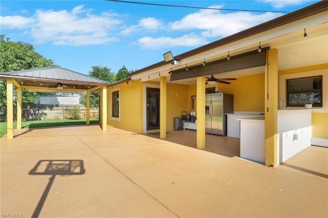 4500 28th AVE SW, Naples, FL 34116