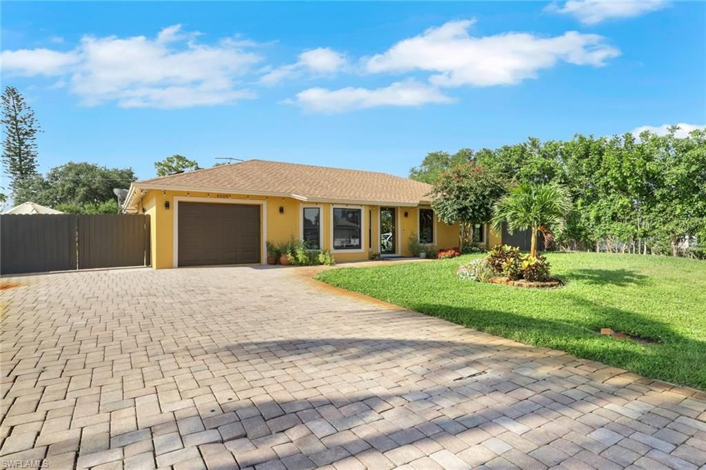 4500 28th AVE SW, Naples, FL 34116