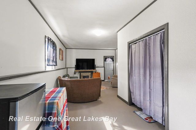 1005 Conrad Road, Standish, MI 48658