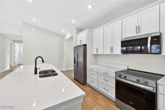 817 SW 6th AVE, Cape Coral, FL 33991