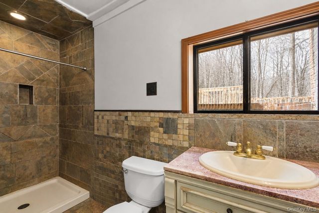 212 Old Dutch Hollow Road, Warwick, NY 10950