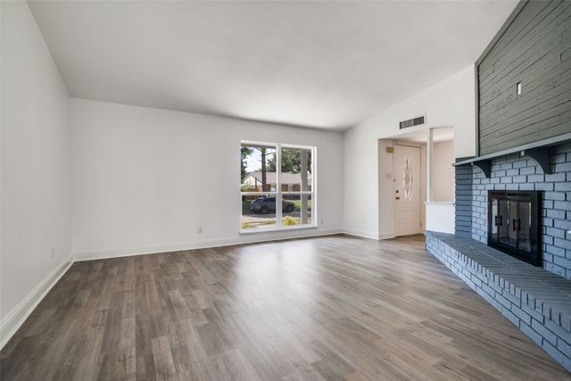 9017 Linda Vista Drive, Rowlett, TX 75088