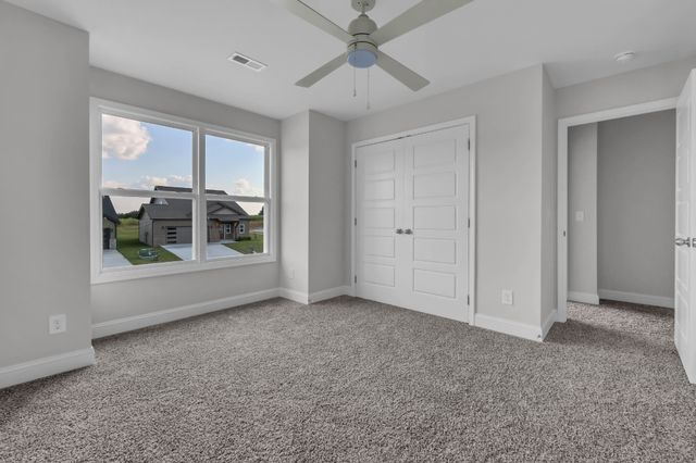 2712 Brewster Dr, Clarksville, TN 37042