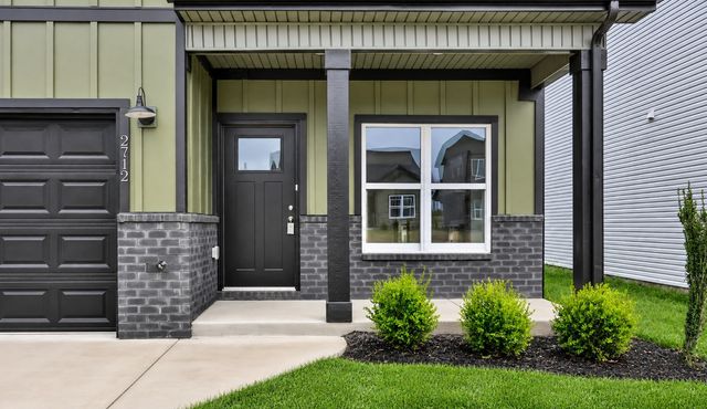 2712 Brewster Dr, Clarksville, TN 37042