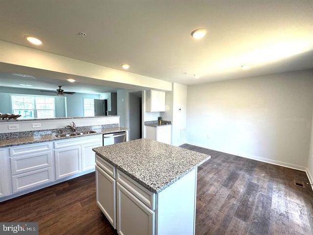 147 OLGA DR, Martinsburg, WV 25403