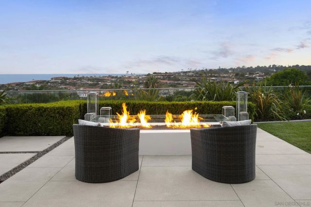 5594 Soledad Rd, La Jolla, CA 92037