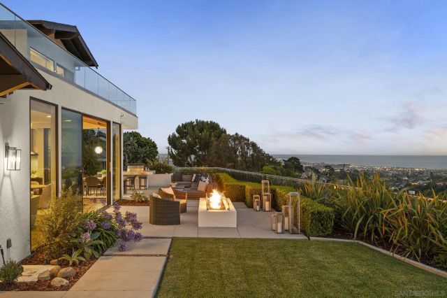 5594 Soledad Rd, La Jolla, CA 92037