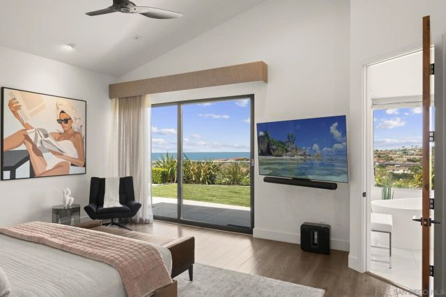 5594 Soledad Rd, La Jolla, CA 92037