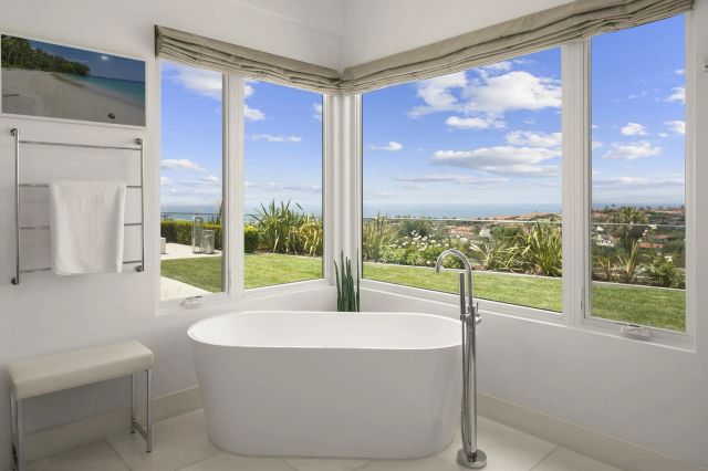 5594 Soledad Rd, La Jolla, CA 92037