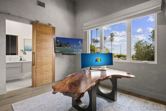 5594 Soledad Rd, La Jolla, CA 92037