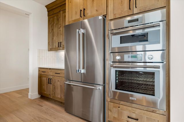 17056 SW Prospect Court, Powell Butte, OR 97753