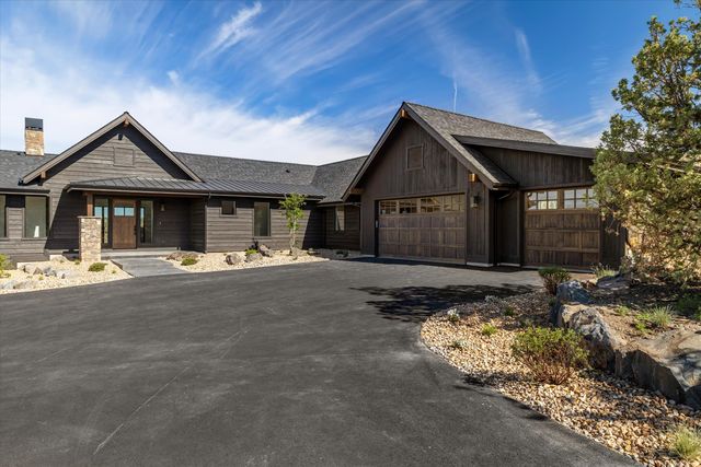 17056 SW Prospect Court, Powell Butte, OR 97753