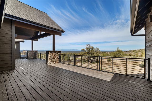 17056 SW Prospect Court, Powell Butte, OR 97753