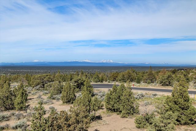 17056 SW Prospect Court, Powell Butte, OR 97753