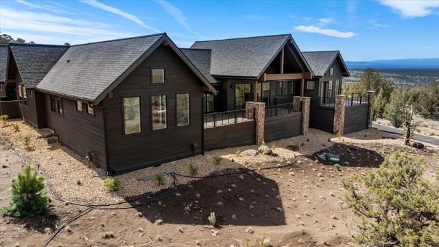 17056 SW Prospect Court, Powell Butte, OR 97753