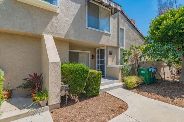 333 Stanford Court 30, Irvine, CA 92612