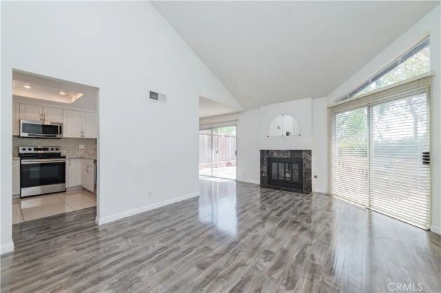 333 Stanford Court 30, Irvine, CA 92612