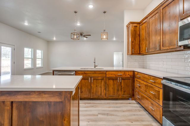 130 Abbott Avenue, Covington, TX 76636