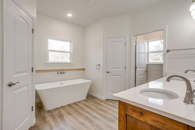 130 Abbott Avenue, Covington, TX 76636