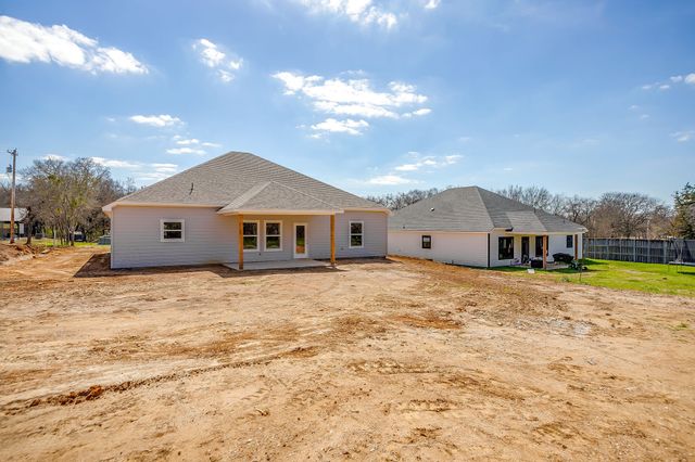 130 Abbott Avenue, Covington, TX 76636