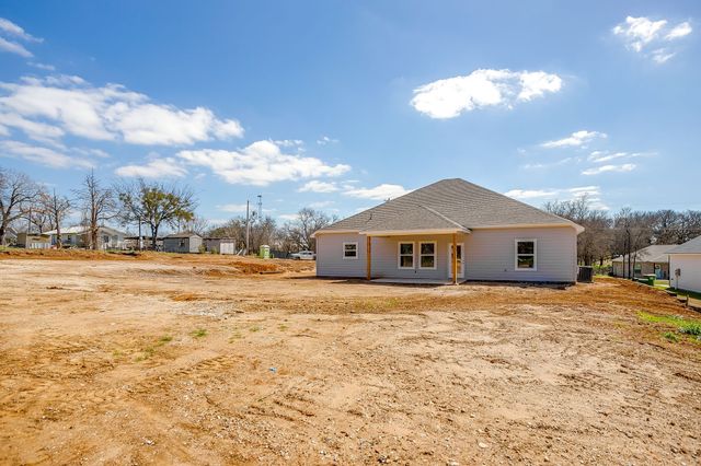 130 Abbott Avenue, Covington, TX 76636