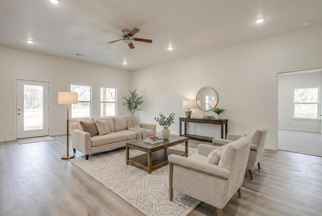 130 Abbott Avenue, Covington, TX 76636