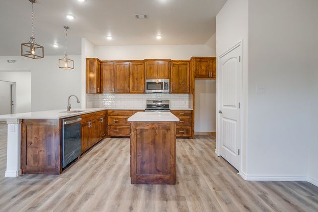 130 Abbott Avenue, Covington, TX 76636