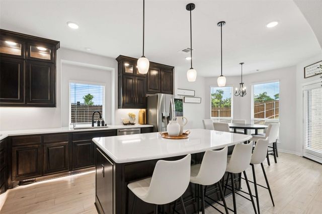 344 Willie Way, Burleson, TX 76028