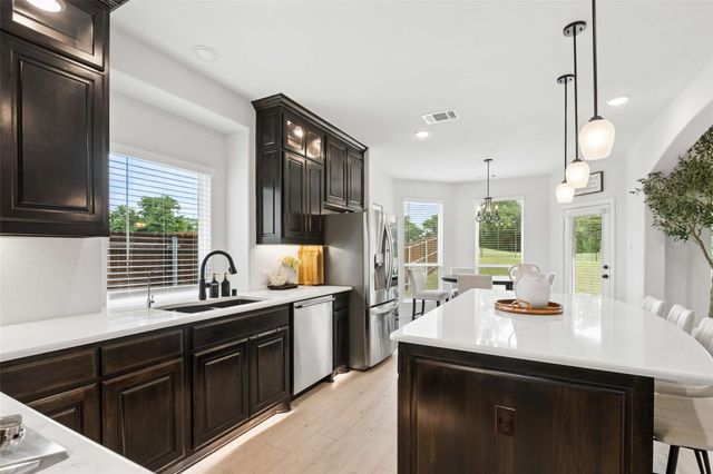 344 Willie Way, Burleson, TX 76028