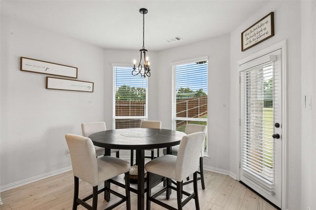 344 Willie Way, Burleson, TX 76028
