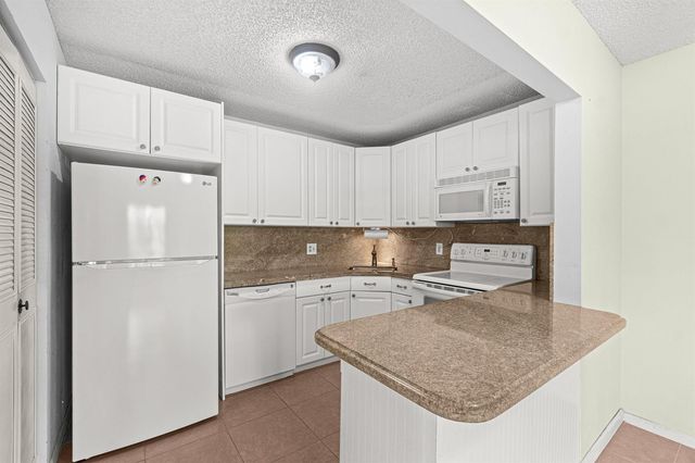 223 Pine Hov Circle A-2, Greenacres, FL 33463