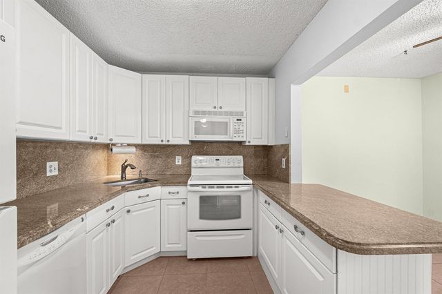 223 Pine Hov Circle A-2, Greenacres, FL 33463