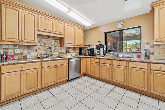 223 Pine Hov Circle A-2, Greenacres, FL 33463