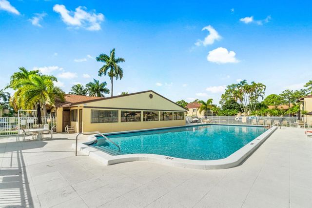 223 Pine Hov Circle A-2, Greenacres, FL 33463