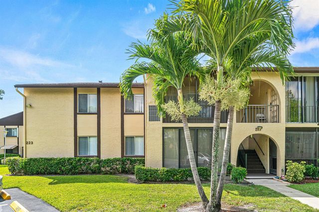 223 Pine Hov Circle A-2, Greenacres, FL 33463
