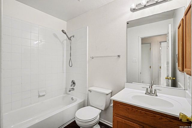 7415 Lacey Oak, San Antonio, TX 78223