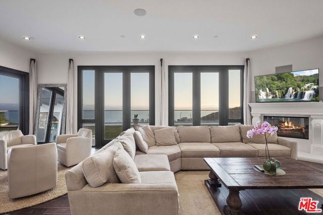 24753 Vantage Point Terrace, Malibu, CA 90265