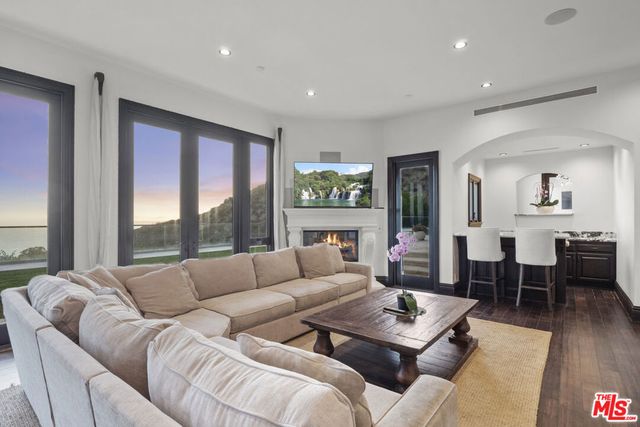 24753 Vantage Point Terrace, Malibu, CA 90265