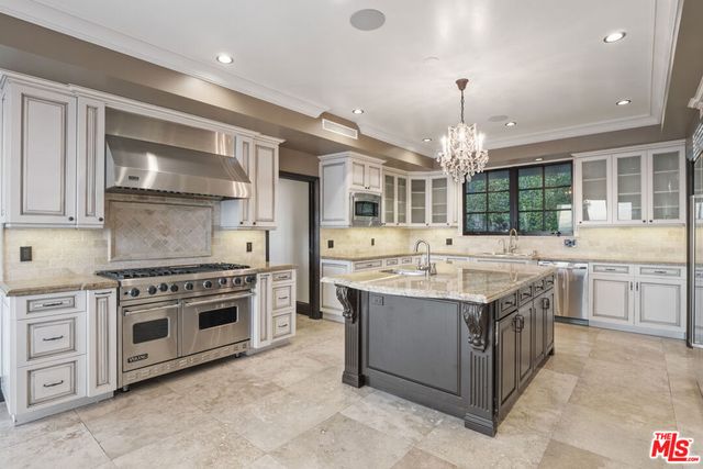24753 Vantage Point Terrace, Malibu, CA 90265